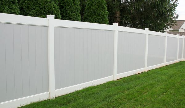 Different Types of Fences: What kind of fence should I get? [Pros & Cons]